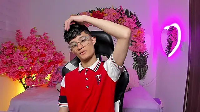 Patrick Howland  online show from April 8, 2026, 9:15 pm