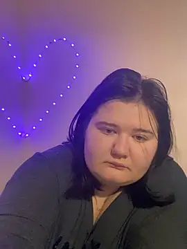 AngelKiras online show from February 25, 2026, 7:40 am