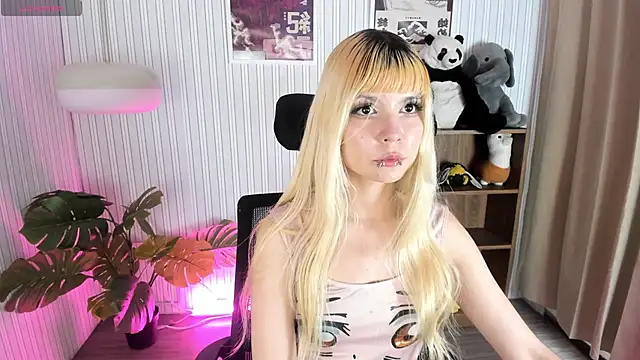 Laukyubey1 online show from March 16, 2026, 8:13 pm