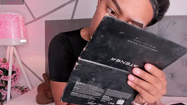 Snapshot of Khloe_Rosee chatting on February 25, 2026, 7:45 pm Khloe Rosee online show from February 25, 2026, 7:45 pm