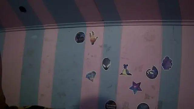 crikeycock online show from April 16, 2026, 10:01 pm