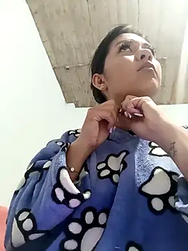 Snapshot of Sharlottee__ chatting on February 8, 2026, 9:29 pm Sharlottee online show from February 8, 2026, 9:29 pm