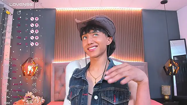 Snapshot of Noa_03 chatting on February 4, 2026, 1:06 pm Noa 03 online show from February 4, 2026, 1:06 pm