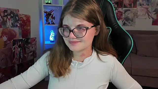 ChloeHalses online show from March 6, 2026, 6:37 pm