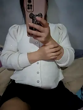 Snapshot of aki_zz69 chatting on February 20, 2026, 10:16 am aki zz69 online show from February 20, 2026, 10:16 am