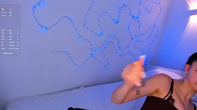 Snapshot of JennySilk chatting on February 12, 2026, 9:26 am JennySilk online show from February 12, 2026, 9:26 am