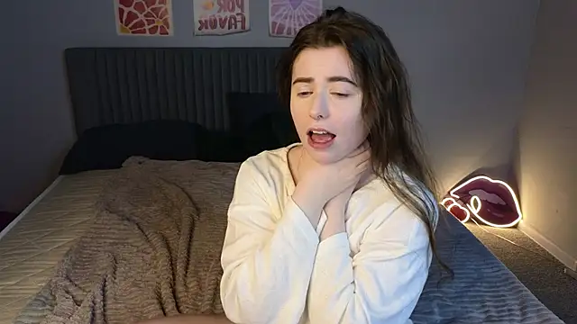 Snapshot of LovingWhisperr chatting on February 20, 2026, 6:26 am LovingWhisperr online show from February 20, 2026, 6:26 am