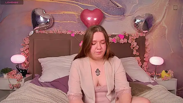 RachelDiRose online show from February 11, 2026, 3:17 pm