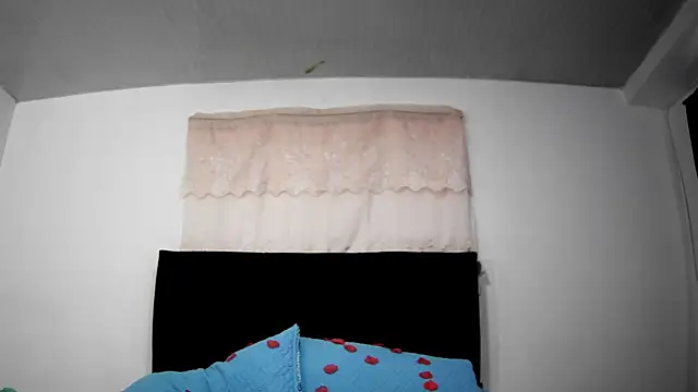 Valeryfox08 online show from February 14, 2026, 2:58 pm