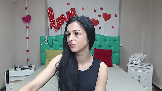 EvaClarkk online show from April 10, 2026, 5:23 am