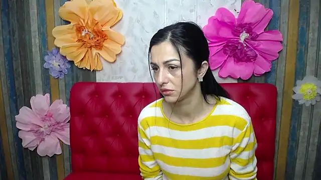 EvaClarkk online show from April 14, 2026, 5:13 am