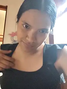 Julieta Parker online show from February 13, 2026, 3:19 pm