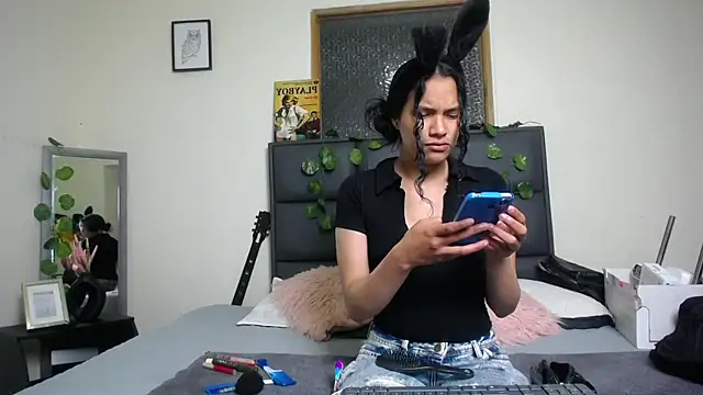 Julieta Parker online show from April 4, 2026, 11:57 pm