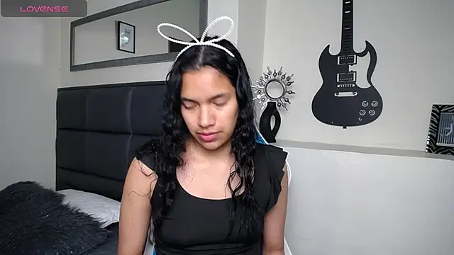 Julieta Parker online show from July 5, 2026, 2:29 am