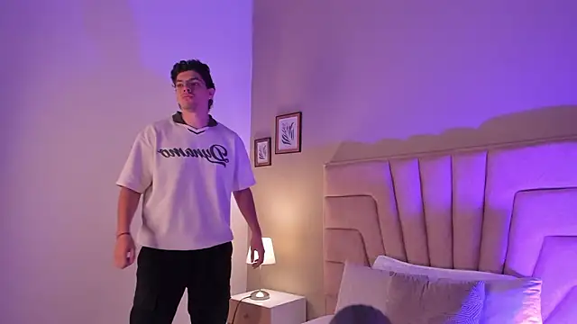 Snapshot of Axel_Creed chatting on February 11, 2026, 10:53 am Axel Creed online show from February 11, 2026, 10:53 am