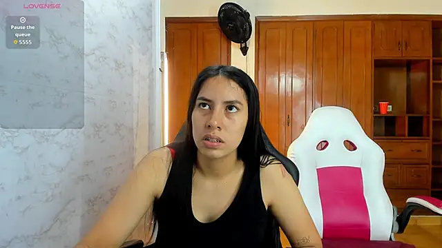 Emily and Soffy online show from March 10, 2026, 11:59 am