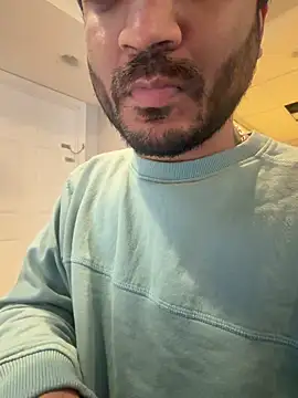 Snapshot of DaggerTie chatting on February 17, 2026, 2:13 pm DaggerTie online show from February 17, 2026, 2:13 pm