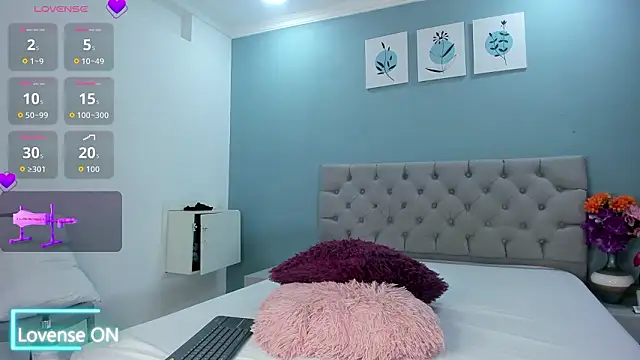 Valentina Rujano online show from March 17, 2026, 2:38 am