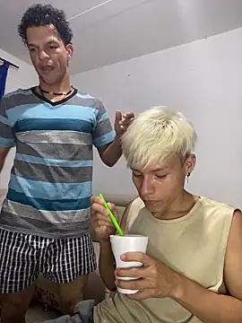 MaxyRyan online show from February 22, 2026, 6:13 am