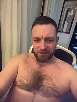 Snapshot of SimonShows chatting on February 22, 2026, 8:18 pm SimonShows online show from February 22, 2026, 8:18 pm