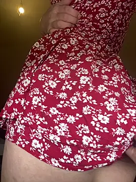 kadycatxx online show from April 20, 2026, 3:37 pm