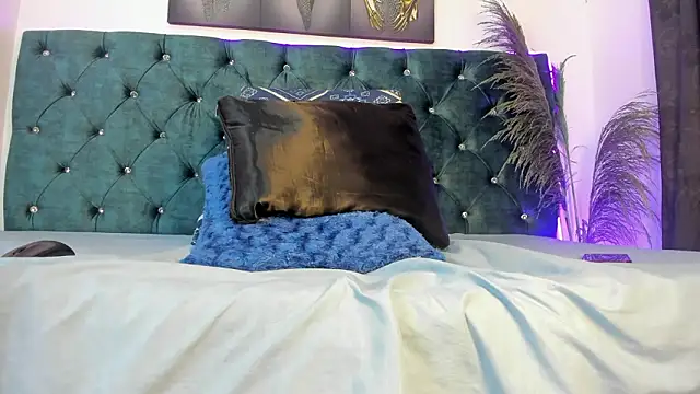 Roxanna 0 online show from March 11, 2026, 12:00 pm