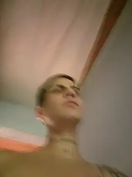 paul-mendezx online show from April 15, 2026, 4:14 pm