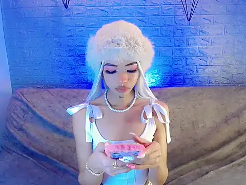 DahliaGill online show from February 7, 2026, 3:54 am