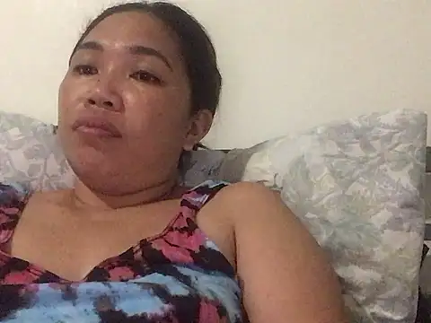 lady candy85 online show from February 13, 2026, 7:43 pm