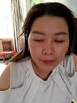 Jennie dogy online show from April 22, 2026, 3:20 am