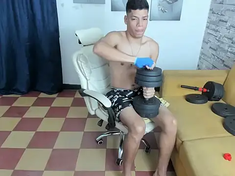 Snapshot of Andres_sant_ chatting on February 14, 2026, 12:40 am Andres sant online show from February 14, 2026, 12:40 am