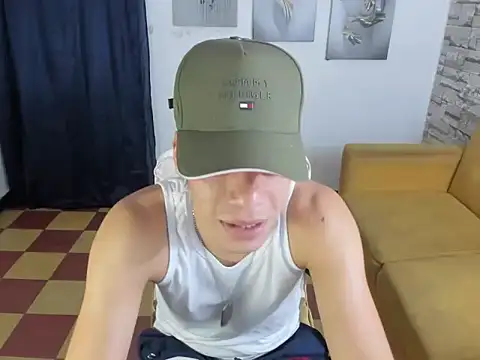 Snapshot of Andres_sant_ chatting on February 23, 2026, 1:47 am Andres sant online show from February 23, 2026, 1:47 am