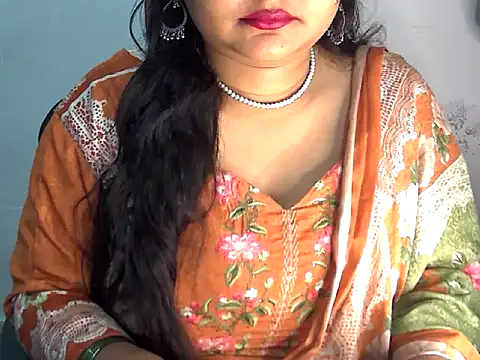 Snapshot of Saniya_K2 chatting on March 18, 2026, 5:27 pm Saniya K2 online show from March 18, 2026, 5:27 pm