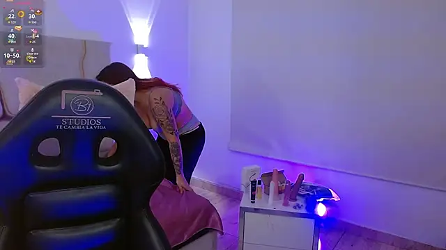 Snapshot of Sashaa_tay chatting on February 21, 2026, 7:15 pm Sashaa tay online show from February 21, 2026, 7:15 pm