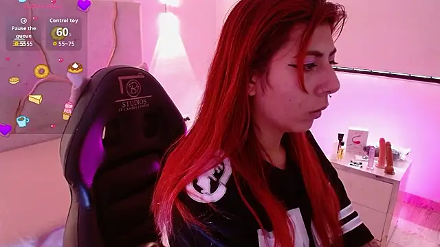 Snapshot of Sashaa_tay chatting on February 24, 2026, 7:23 pm Sashaa tay online show from February 24, 2026, 7:23 pm