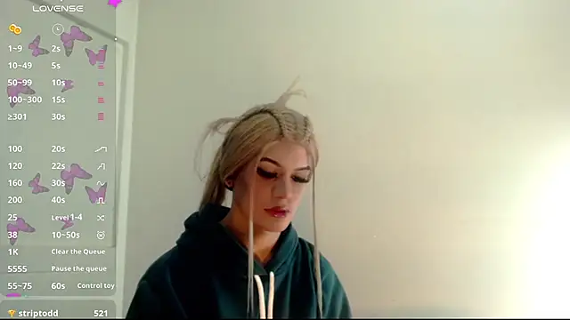 Snapshot of Aranza_Dollts chatting on February 13, 2026, 11:17 am Aranza Dollts online show from February 13, 2026, 11:17 am