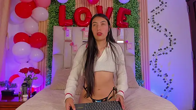 Snapshot of Emma_Nmm chatting on February 16, 2026, 5:53 pm Emma Nmm online show from February 16, 2026, 5:53 pm