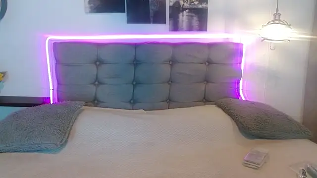 Snapshot of andreea_xx chatting on February 27, 2026, 1:33 pm andreea xx online show from February 27, 2026, 1:33 pm