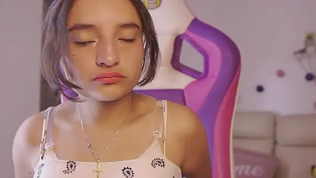 Snapshot of _emily_jonexs chatting on February 12, 2026, 8:59 pm emily jonexs online show from February 12, 2026, 8:59 pm