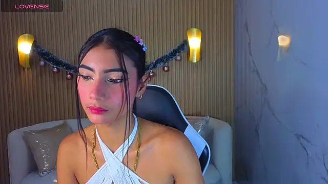 Snapshot of Perla_Moon_Tx chatting on February 7, 2026, 12:42 pm Perla Moon Tx online show from February 7, 2026, 12:42 pm