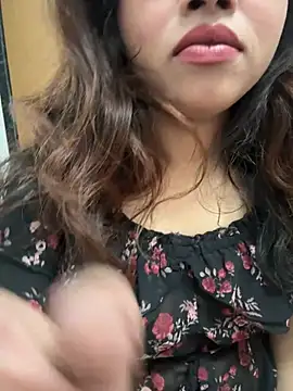 riya sharma11 online show from February 13, 2026, 12:12 pm