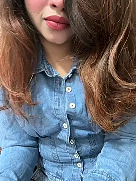 riya sharma11 online show from April 11, 2026, 5:28 pm