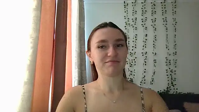 LilitTXX online show from August 4, 2026, 7:11 am