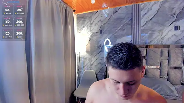 Snapshot of Manson_and_Zoe chatting on March 5, 2026, 11:28 am Manson and Zoe online show from March 5, 2026, 11:28 am