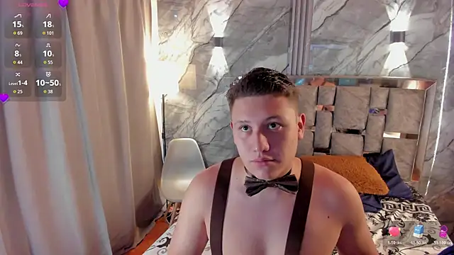 Snapshot of Manson_and_Zoe chatting on April 5, 2026, 11:29 am Manson and Zoe online show from April 5, 2026, 11:29 am