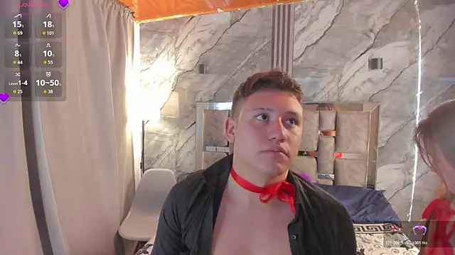 Snapshot of Manson_and_Zoe chatting on April 6, 2026, 11:33 am Manson and Zoe online show from April 6, 2026, 11:33 am