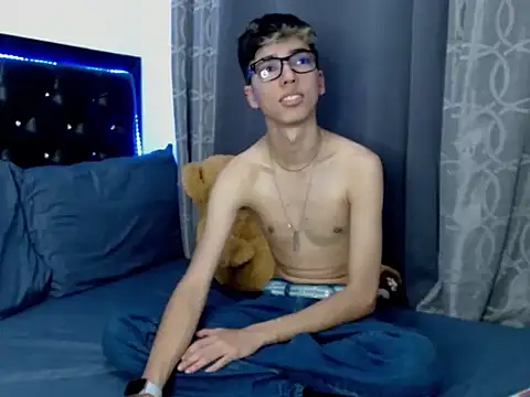 gabriel x18 online show from February 6, 2026, 4:50 am