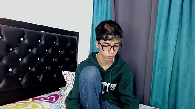 gabriel x18 online show from March 2, 2026, 5:08 am