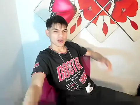 Jesshot bigcock20cm online show from February 19, 2026, 4:41 am