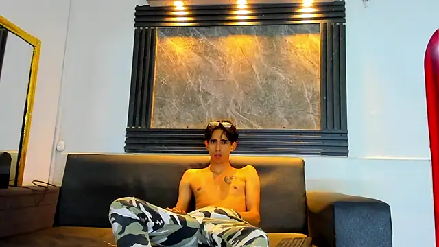 Snapshot of Wonka_1 chatting on February 6, 2026, 4:17 am Wonka 1 online show from February 6, 2026, 4:17 am